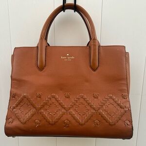 Kate spade med brown hand bag w/ 4 bottom feet
